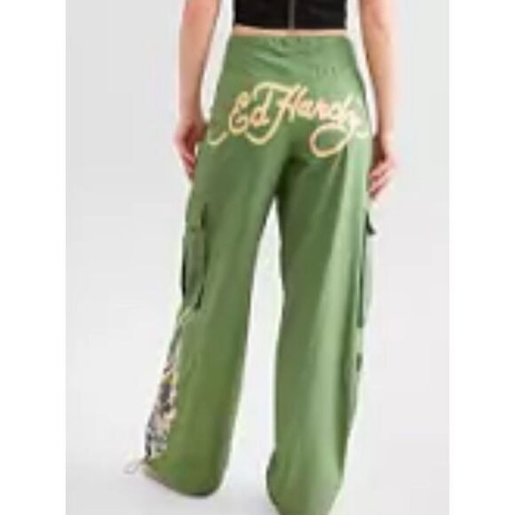 Ed Hardy women's poplin cargo pant
Army Green Size L / Exellent - Picture 4 of 5